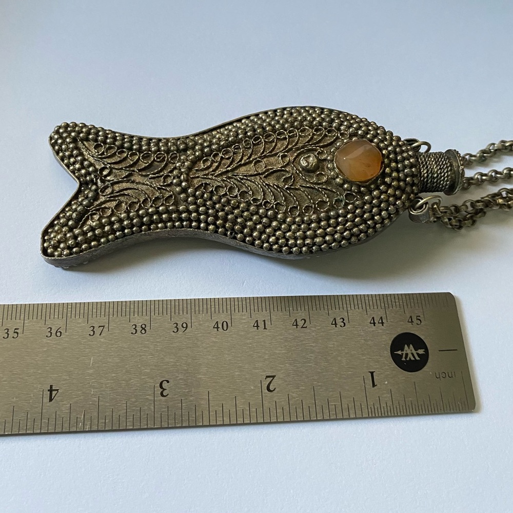 Vintage Metal Tibetan Filigree Perfume/Snuff Bottle Vial Fish Pendant Necklace - Picture 9 of 15